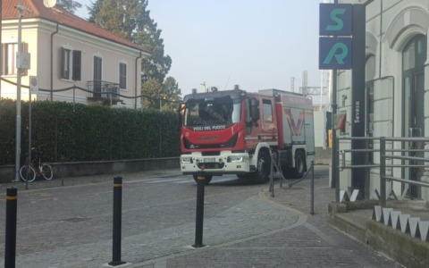 Due pendolari intrappolati nell’ascensore della stazione per un black out