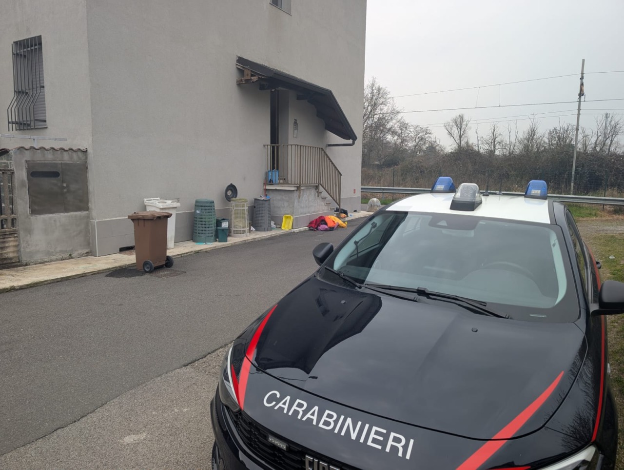 Donna precipita dalla finestra in via Ravel, avviate le indagini dei Carabinieri