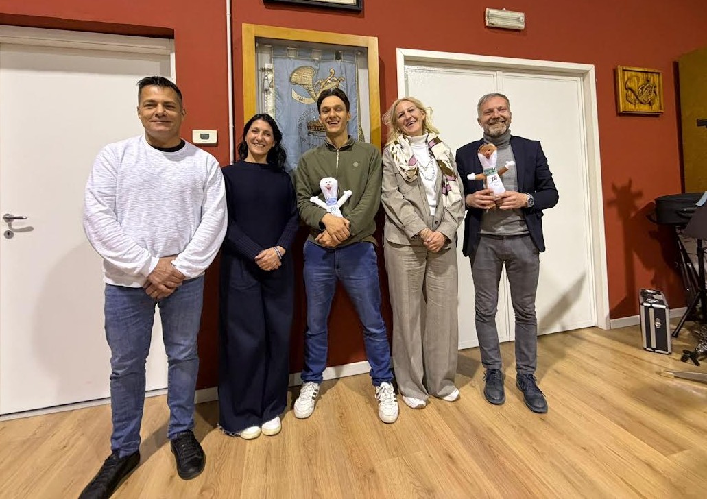 Giulio Gianni riceve il Sampietrino d’Oro per l’inno olimpico