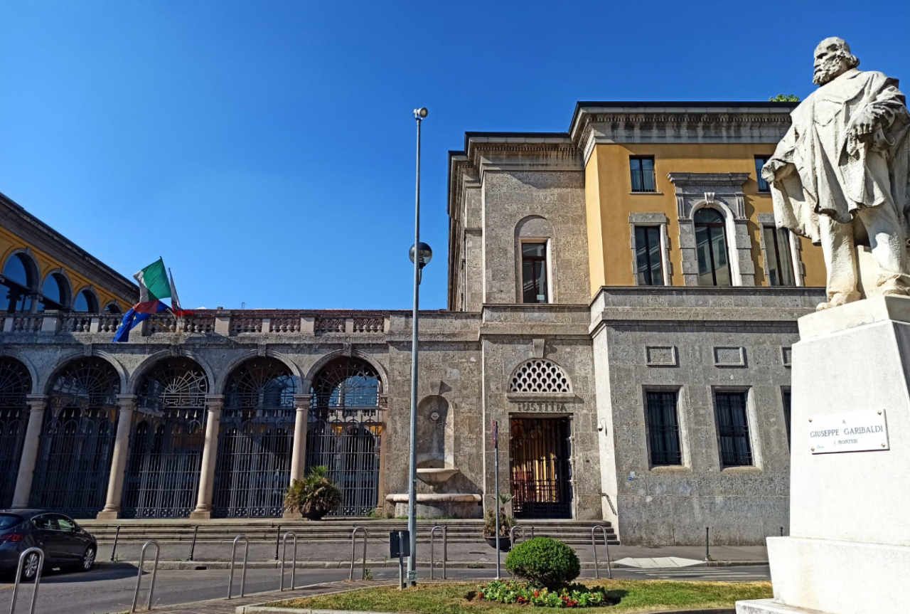 Condanna per un 37enne che ha molestato una minorenne su un treno