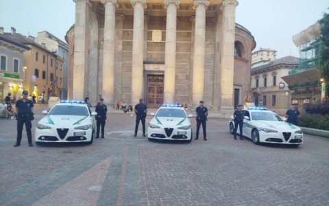 Fuga dalla Polizia Locale sulla Valassina: individuato e sanzionato l’autista il giorno dopo