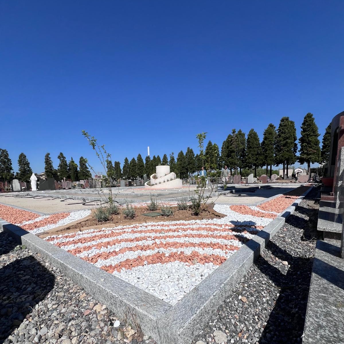 Nuovo campo di 77 tombe al cimitero maggiore di Cesano Maderno