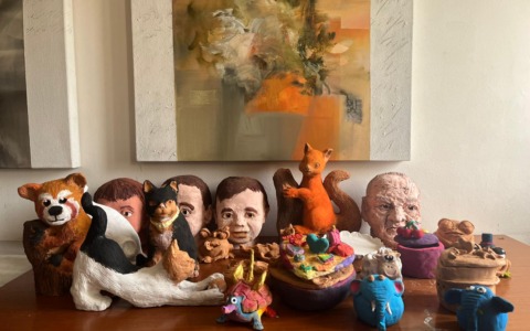 “Scolpiamo insieme”: opere in argilla dei più piccoli in esposizione