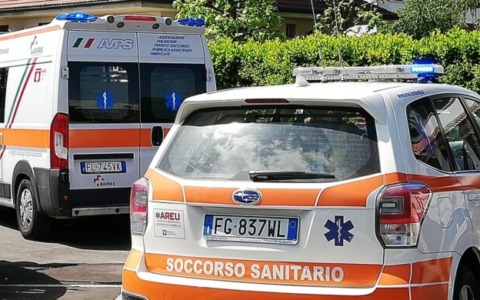 Un operaio cade da un’impalcatura a Meda