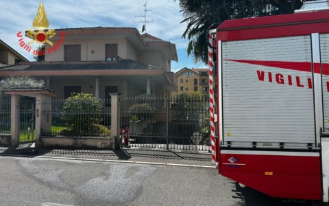 Incendio in una taverna a Seregno, intervento dei Vigili del Fuoco