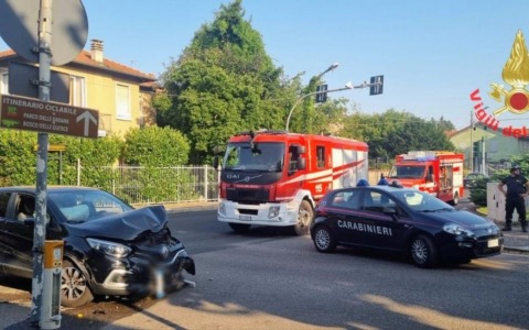 Incidente stradale a Barlassina, il sindaco presta soccorso ai feriti