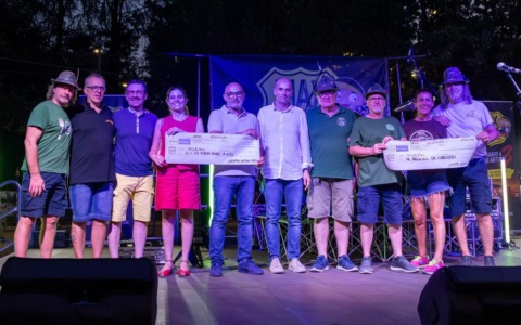 La solidarietà prende piede a Meda Estate: il Gruppo alpini sostiene due associazioni